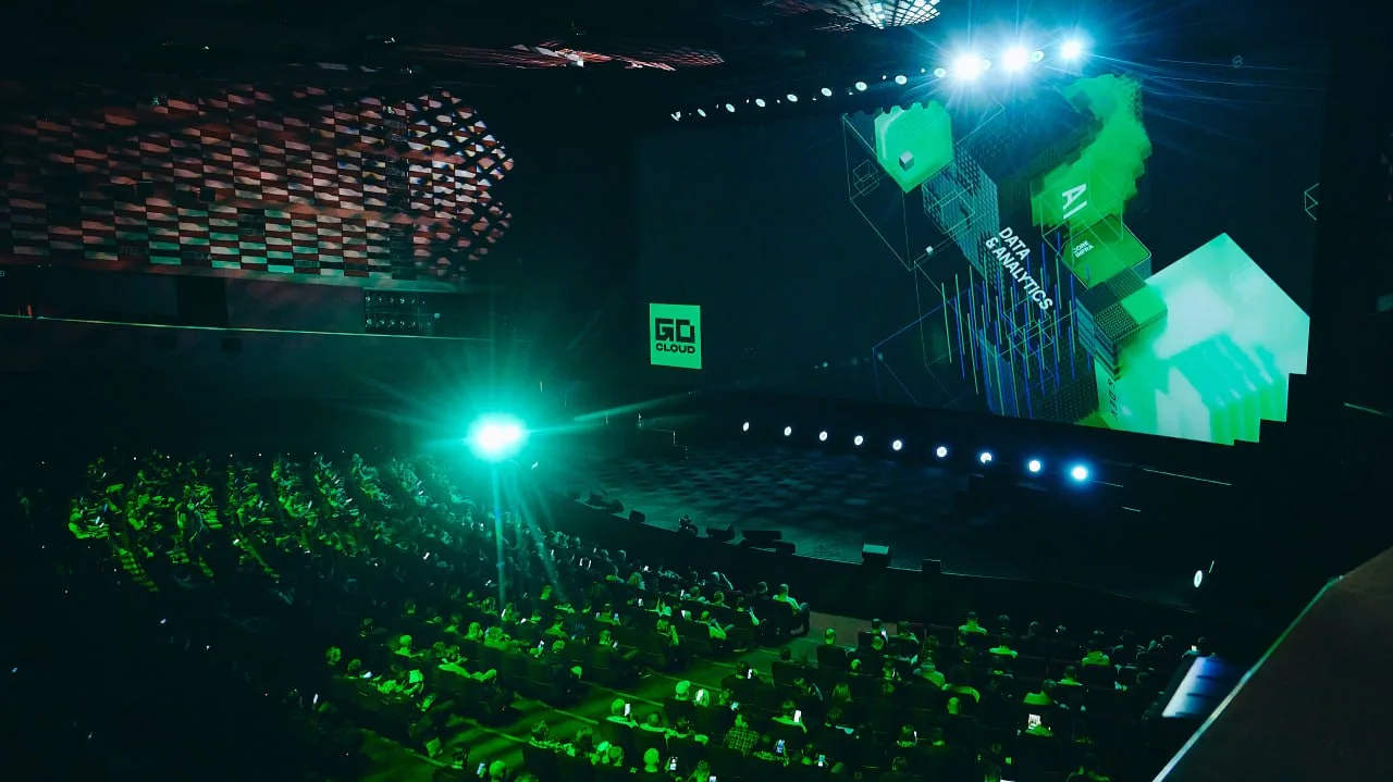 Cloud.ru анонсировал новые ИИ-решения и обновлённый «Гига-помощник» на GoCloud 2026