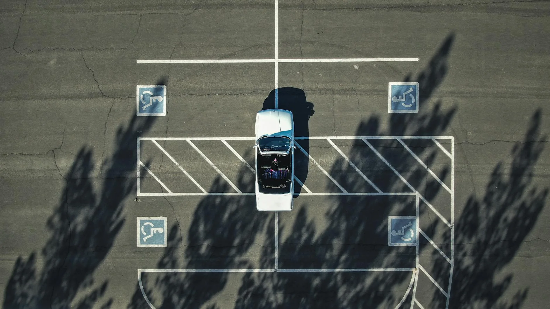 Нейросеть поможет водителям быстрее найти парковку во дворах