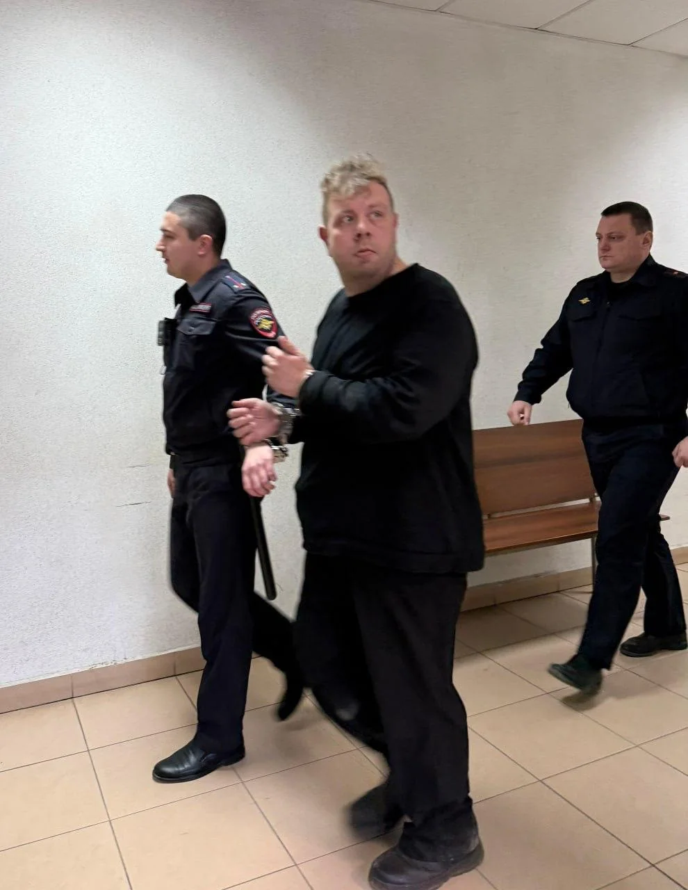 Учитель балалайки из Екатеринбурга, душивший детей пакетом, ушел на СВО